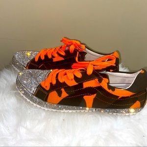 Blinged out Camo and diamonds sneaker🧡💚